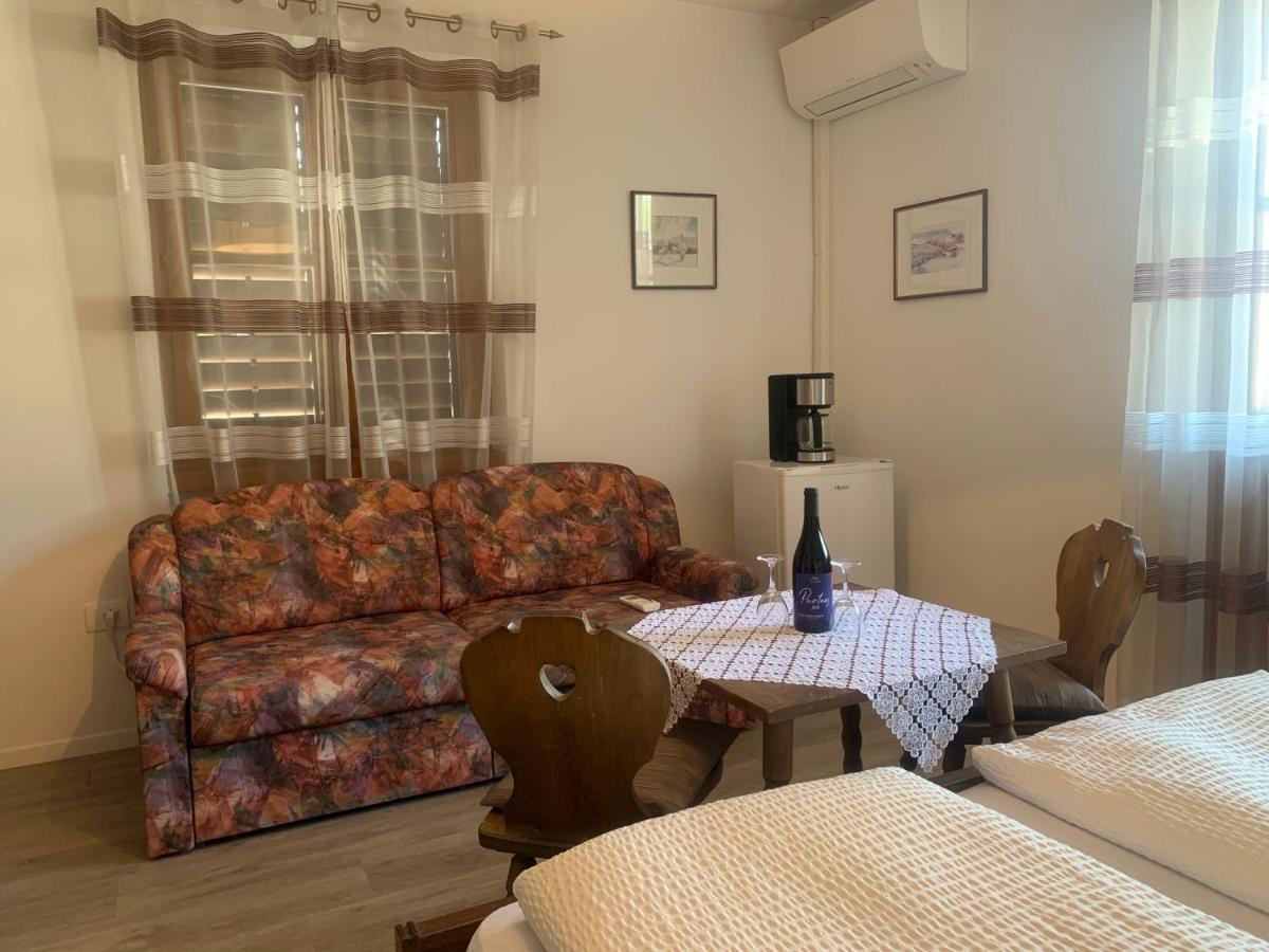 Bed and Breakfast Garni Guflhof Caldaro sulla Strada del Vino Exterior foto